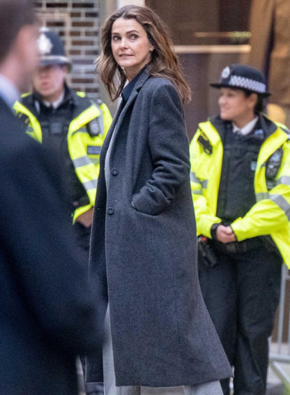Keri Russell The Diplomat S04 Overcoat