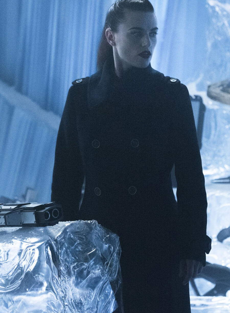 Lena Luthor Supergirl S05 Black Coat