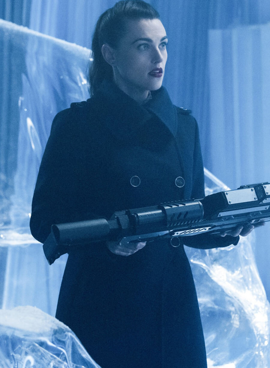 Lena Luthor Supergirl S05 Black Coat